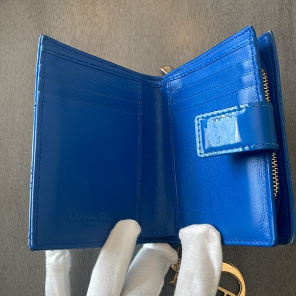 ❌SOLD❌ Dior Blue Cannage Patent Leather Zip Around Bifold Wallet - Picture 8 of 15